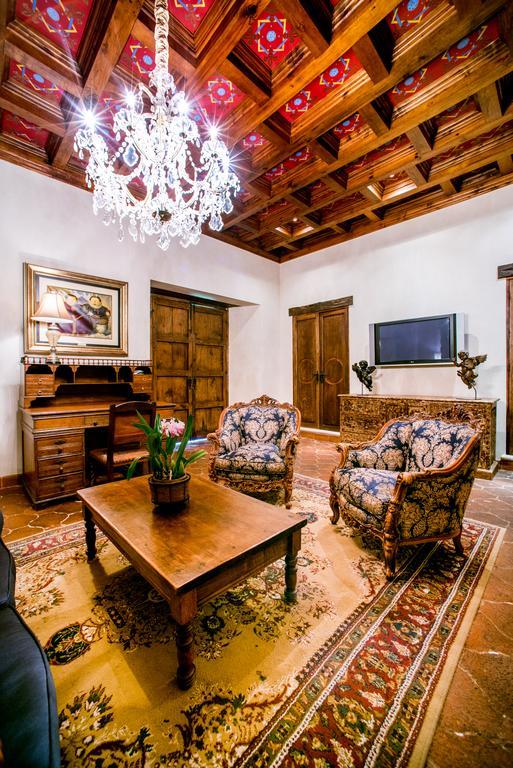 Hotel Palacio De Dona Leonor Antigua Bagian luar foto