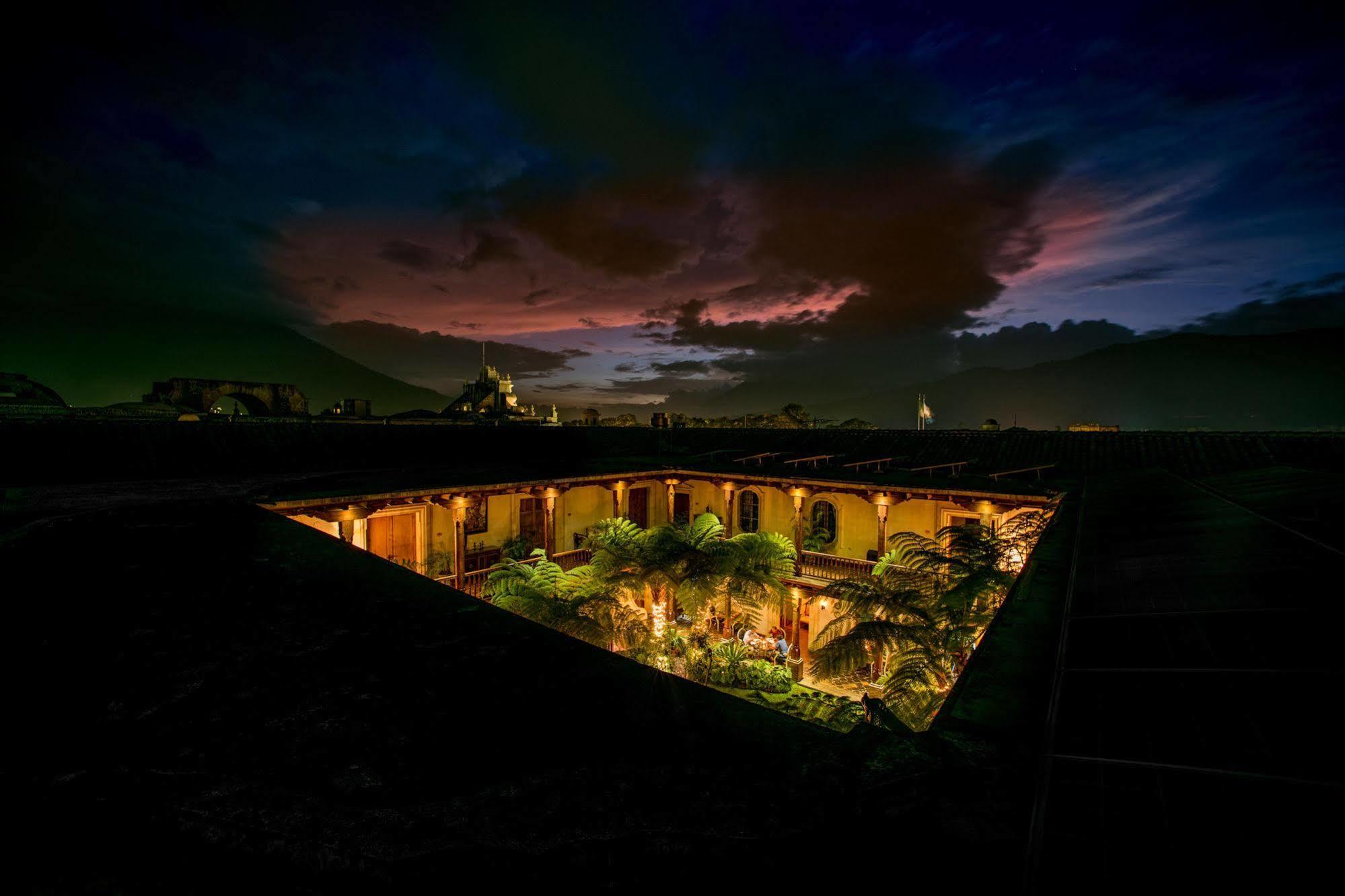 Hotel Palacio De Dona Leonor Antigua Bagian luar foto