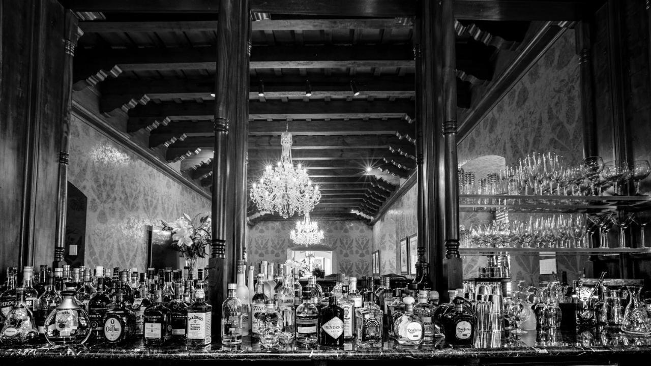 Hotel Palacio De Dona Leonor Antigua Bagian luar foto